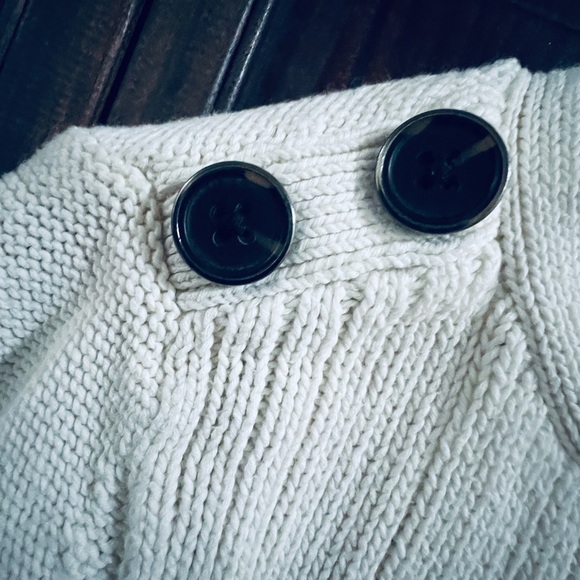 Talbots anchor design‎ sweater button details, size medium - Picture 4 of 6